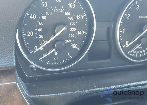 2011 BMW 328I xDrive z USA, uszkodzony, nr VIN WBAPK7C54BA972588